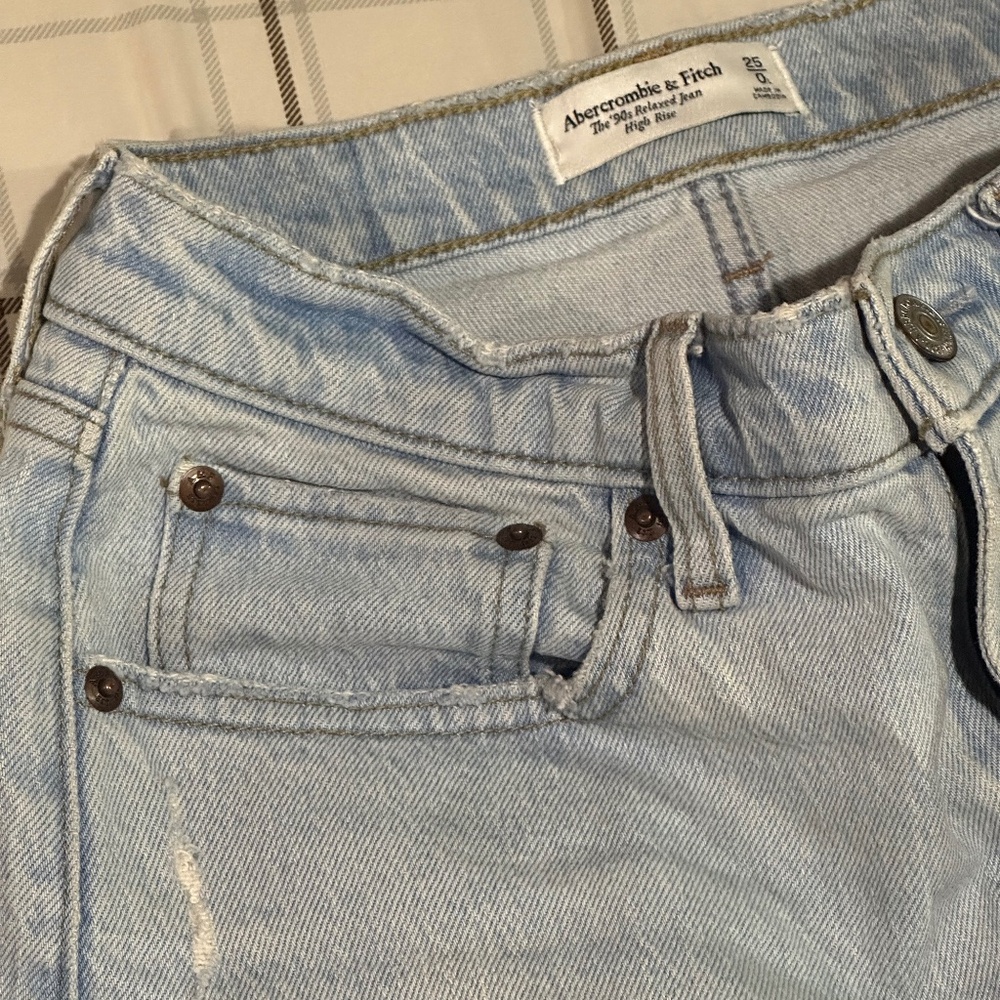 Abercrombie relaxed 90s high rise